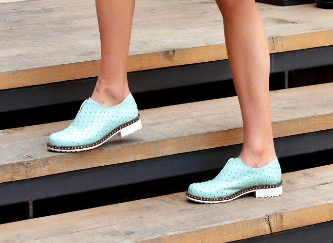 Slip-on casual shoes