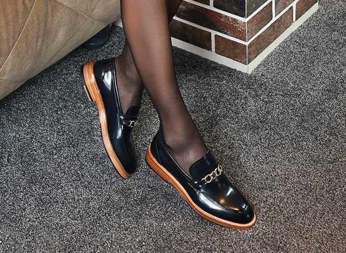 Woman's luxury chain loafers